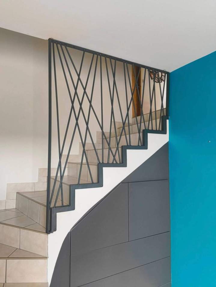 Garde-corps descalier intérieur en métal Le Monastier-sur-Gazeille