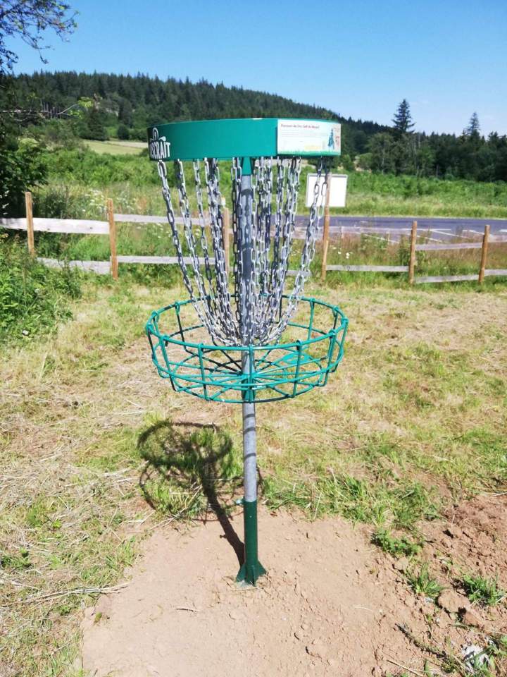 Corbeille de disc golf en acier galvanisé Le Monastier-sur-Gazeille