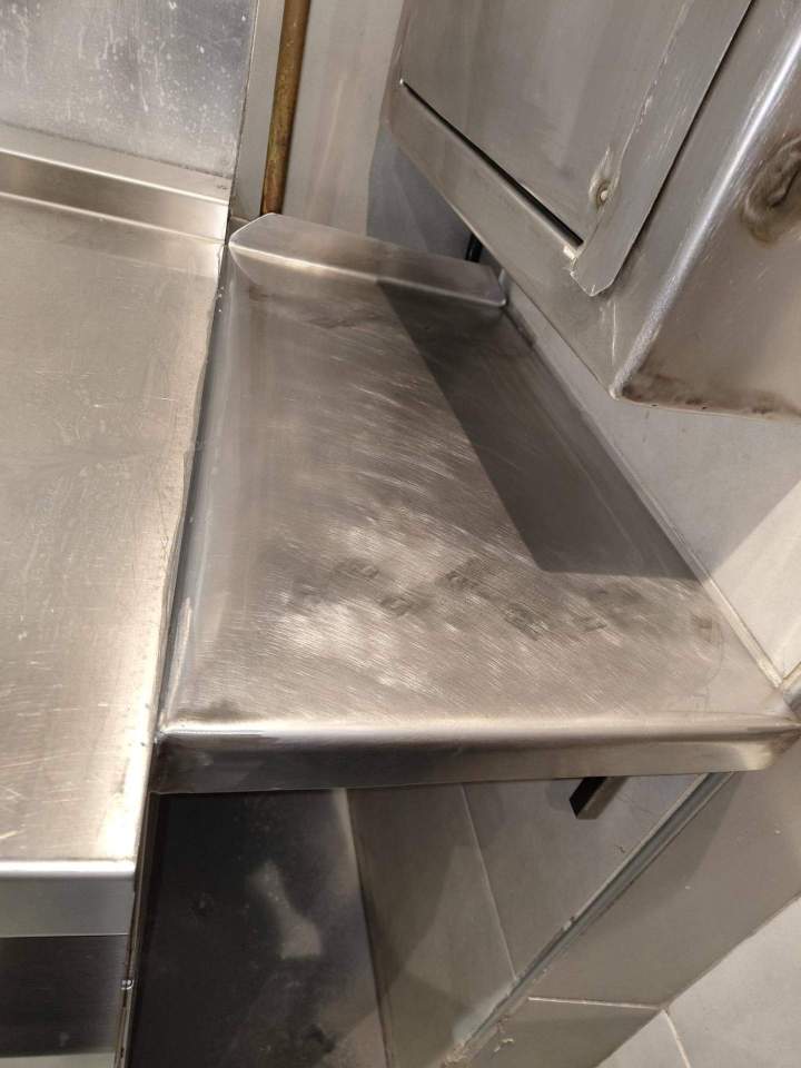 Plan de travail commercial en acier inoxydable Le Monastier-sur-Gazeille