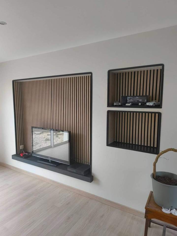 Aménagement mural intérieur en bois et métal Le Monastier-sur-Gazeille