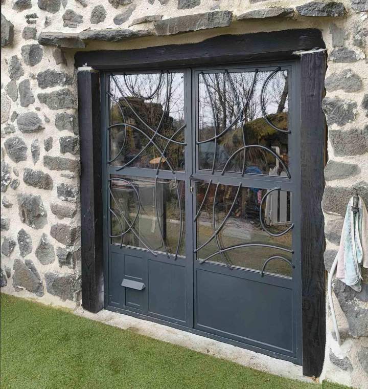 Assemblages métalliques précis et durables.